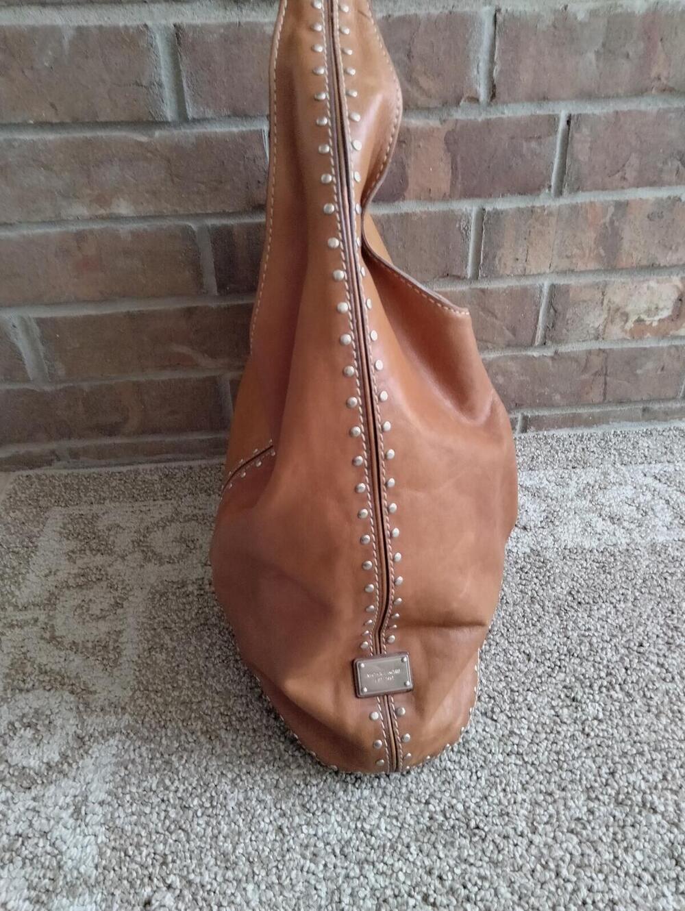 Michael Kors Astor Hobo Shoulder Bag Large Luggage Brown Leather Studded - Picture 5 of 9